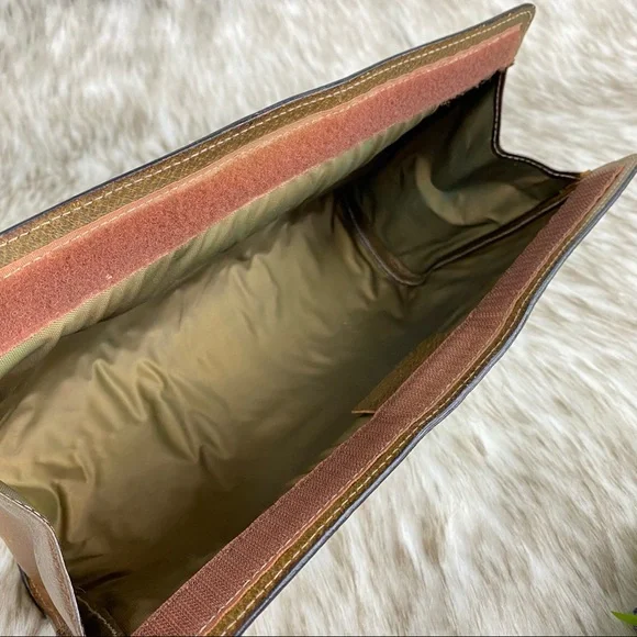 Gucci Parfums Sherry Clutch Bag - Picture 10 of 13